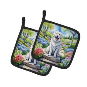 Great Pyrenees Spring Path Pair of Pot Holders Kitchen Heat Resistant Pot Holders Sets Oven Hot Pads for Cooking Baking BBQ, 7 1/2 x 7 1/2